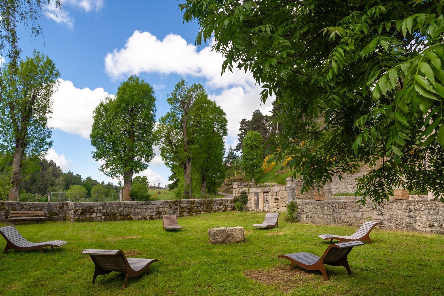 Gite De La Grange - Domaine De Coulagnettes Serverette Экстерьер фото