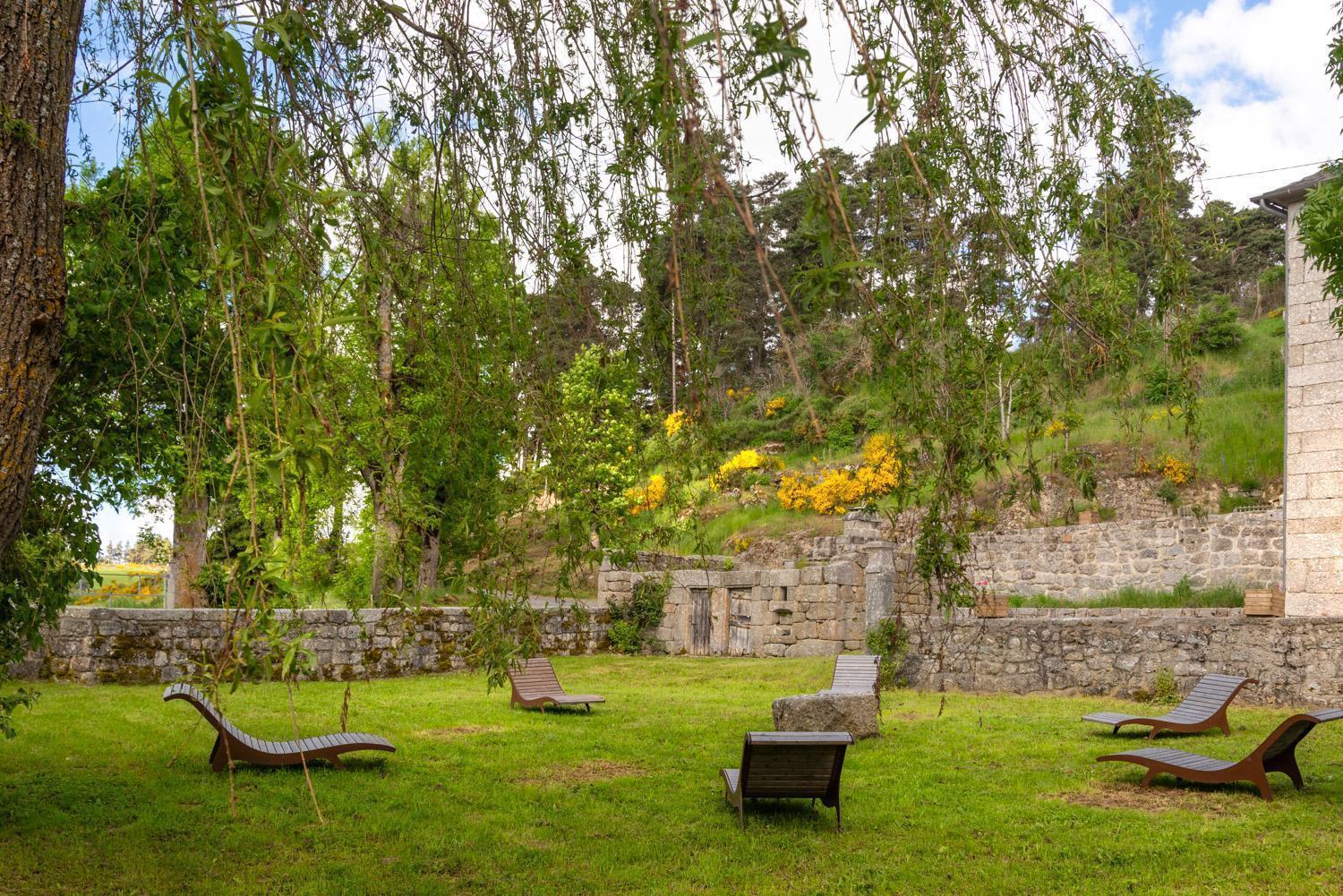 Gite De La Grange - Domaine De Coulagnettes Serverette Экстерьер фото